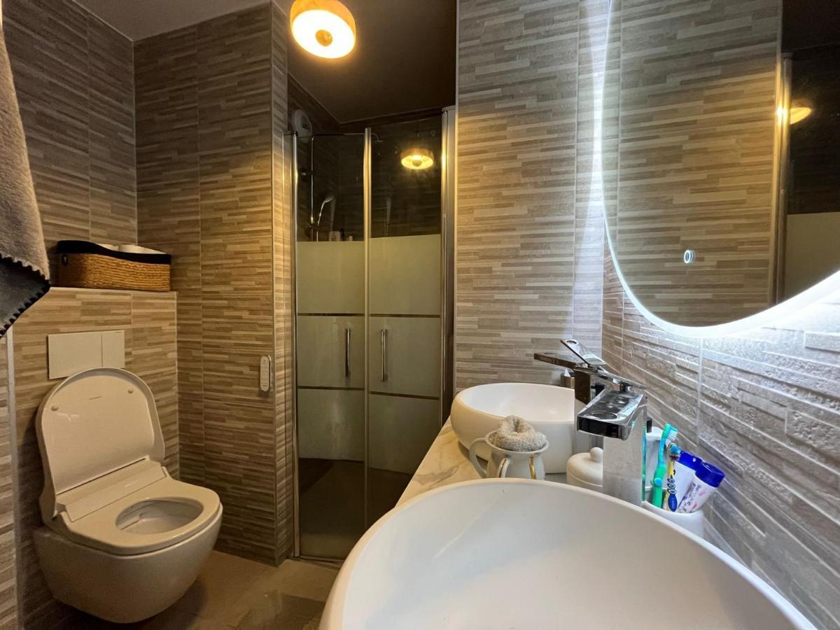 Appartement Luxueux Climatise Avec Terrasse, 6 Couchages - 17Eme Arrondissement De Paris Clichy Exterior foto